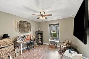 2301 NE 33rd Ln, Cape Coral, FL 33909 - Photo 31