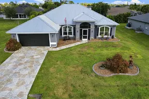 2301 NE 33rd Ln, Cape Coral, FL 33909 - Photo 51