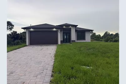 926 Danube St, Lehigh Acres, FL 33974 - Photo 15
