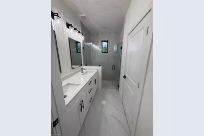 926 Danube St, Lehigh Acres, FL 33974 - Photo 9