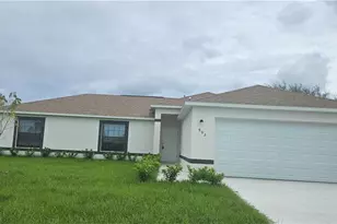902 N 2nd Pl, Cape Coral, FL 33909 - Photo 7