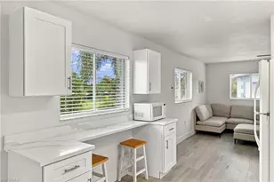 8135 Country Rd, Fort Myers, FL 33919 - Photo 5