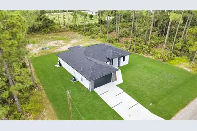 1015 Euclid Ave, Lehigh Acres, FL 33972 - Photo 3