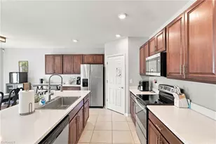4121 Chiquita Blvd S, Cape Coral, FL 33914 - Photo 3