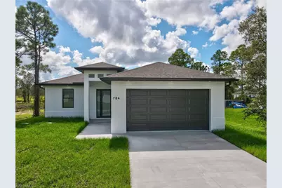 704 Avondale St E, Lehigh Acres, FL 33974 - Photo 3