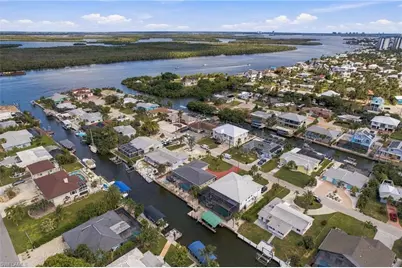 371 Washington Ct, Fort Myers Beach, FL 33931 - Photo 39