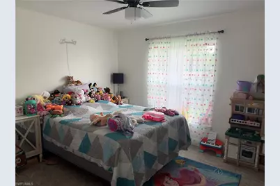 279 Ground Dove Cir, Lehigh Acres, FL 33936 - Photo 13