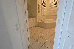 3812 Country Club Blvd, Cape Coral, FL 33904 - Photo 5