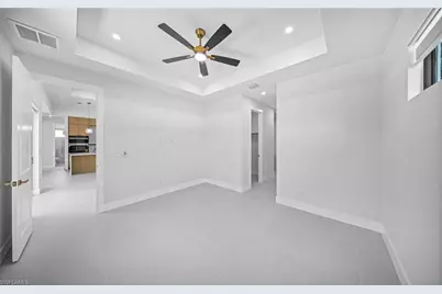 1005 NE 4th Pl, Cape Coral, FL 33909 - Photo 11