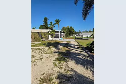 4920 Flamingo Dr, Saint James City, FL 33956 - Photo 9