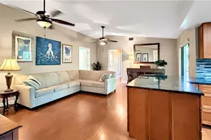 617 SE 21st Ln, Cape Coral, FL 33990 - Photo 27