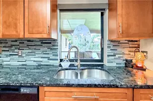 617 SE 21st Ln, Cape Coral, FL 33990 - Photo 21