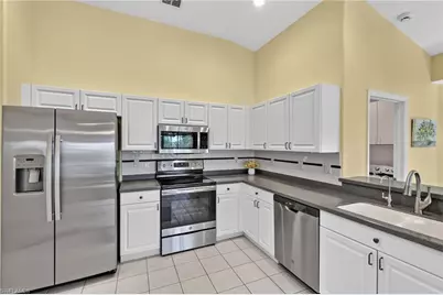 14135 Plum Island Dr, Fort Myers, FL 33919 - Photo 9