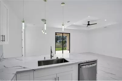 3915 13th St SW, Lehigh Acres, FL 33976 - Photo 7
