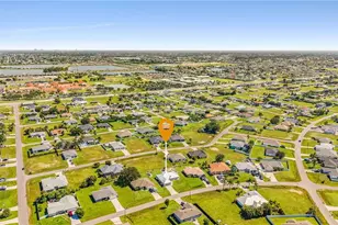 621 NW 18th Pl, Cape Coral, FL 33993 - Photo 27