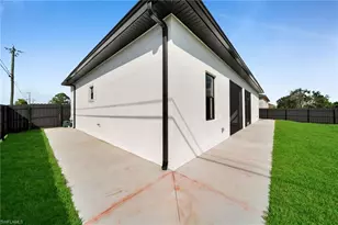 4113 6th St W, Lehigh Acres, FL 33971 - Photo 37