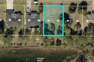 1810 NE 33rd St, Cape Coral, FL 33909 - Photo 1