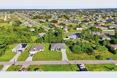 4025 NE 10th Pl, Cape Coral, FL 33909 - Photo 43