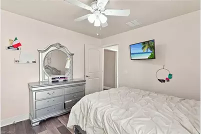4025 NE 10th Pl, Cape Coral, FL 33909 - Photo 23