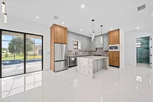 300 NW 18th St, Cape Coral, FL 33993 - Photo 17