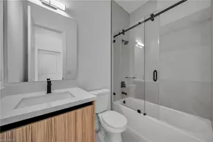 324 NE 15th St, Cape Coral, FL 33909 - Photo 21