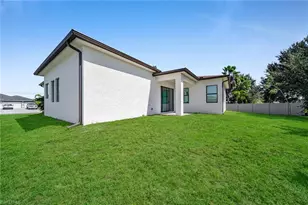 324 NE 15th St, Cape Coral, FL 33909 - Photo 33
