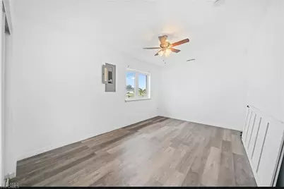 3011 NE 4th Ave, Cape Coral, FL 33909 - Photo 13