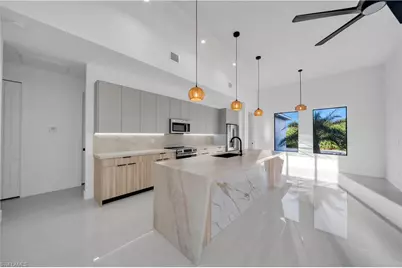 3718 NE 17th Ave, Cape Coral, FL 33909 - Photo 7