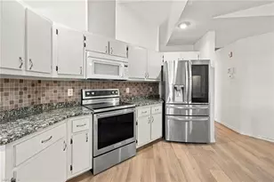 2263 NW 15th St, Cape Coral, FL 33993 - Photo 13