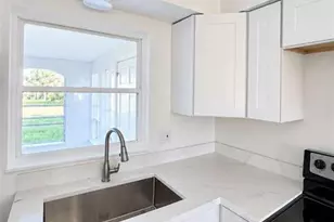 213 SE 47th St, Cape Coral, FL 33904 - Photo 5