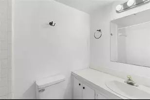 213 SE 47th St, Cape Coral, FL 33904 - Photo 13