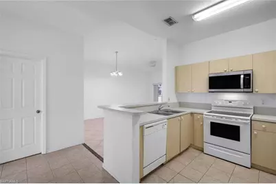 4125 Bellasol Cir #221, Fort Myers, FL 33916 - Photo 5