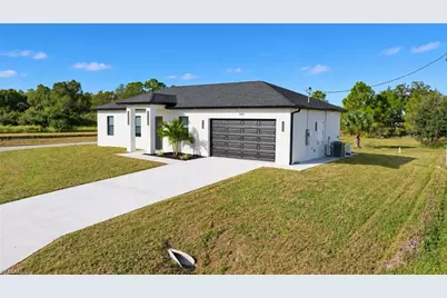1601 Oak Ave, Lehigh Acres, FL 33972 - Photo 3