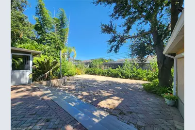 17165 Johnston Dr, Fort Myers, FL 33967 - Photo 9