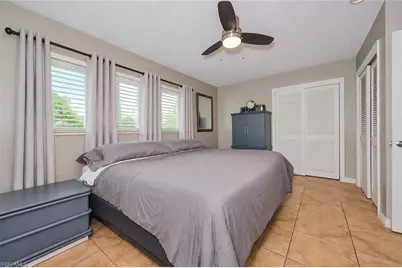 208 S Lake Dr, Lehigh Acres, FL 33936 - Photo 13