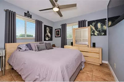 208 S Lake Dr, Lehigh Acres, FL 33936 - Photo 15