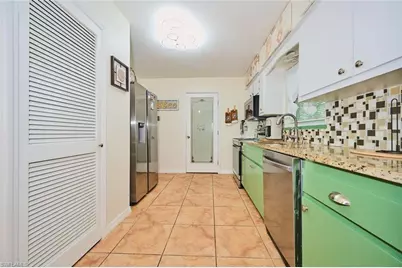 208 S Lake Dr, Lehigh Acres, FL 33936 - Photo 9