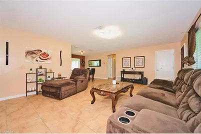 208 S Lake Dr, Lehigh Acres, FL 33936 - Photo 3