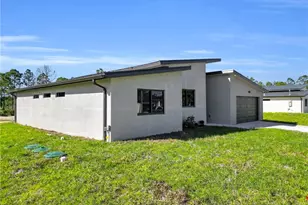 1009 State Ave, Lehigh Acres, FL 33972 - Photo 3