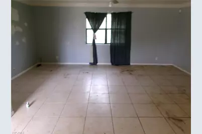 902 Poinsettia Ave, Lehigh Acres, FL 33972 - Photo 3