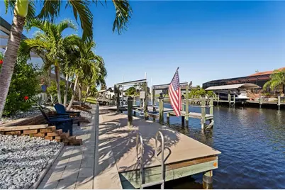 2303 SW 39th St, Cape Coral, FL 33914 - Photo 3