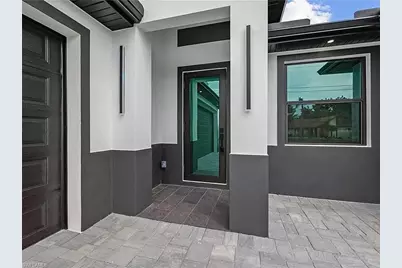 321 SE 2nd St, Cape Coral, FL 33990 - Photo 5