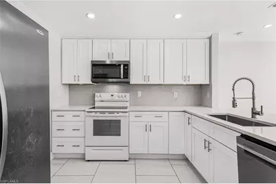 2326 SE 15th St, Cape Coral, FL 33990 - Photo 13