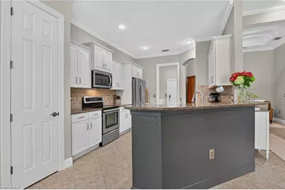 11279 Lithgow Ln, Fort Myers, FL 33913 - Photo 9