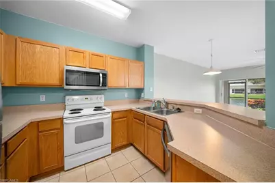 8248 Pacific Beach Dr, Fort Myers, FL 33966 - Photo 5