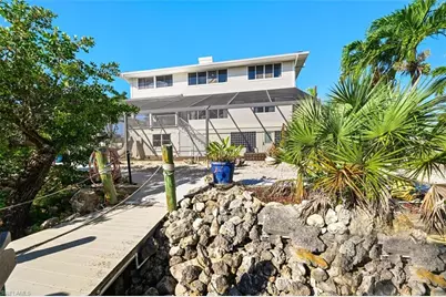 17911 Grey Heron Ct, Fort Myers Beach, FL 33931 - Photo 5