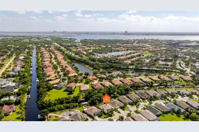 9274 Palm Island Cir, North Fort Myers, FL 33903 - Photo 39