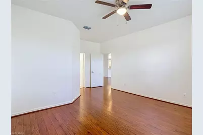208 Stanhope Cir, Naples, FL 34104 - Photo 13
