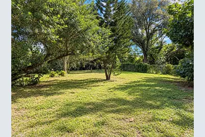 8345 Suncoast Dr, North Fort Myers, FL 33917 - Photo 9