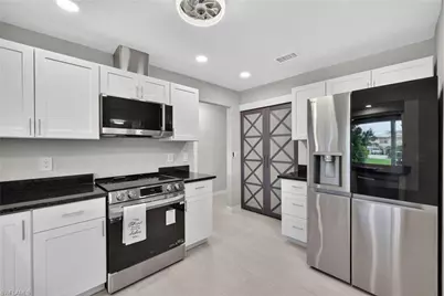 94 Gold Key Ct, North Fort Myers, FL 33917 - Photo 15